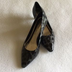 Antonio Melani Leopard print pumps